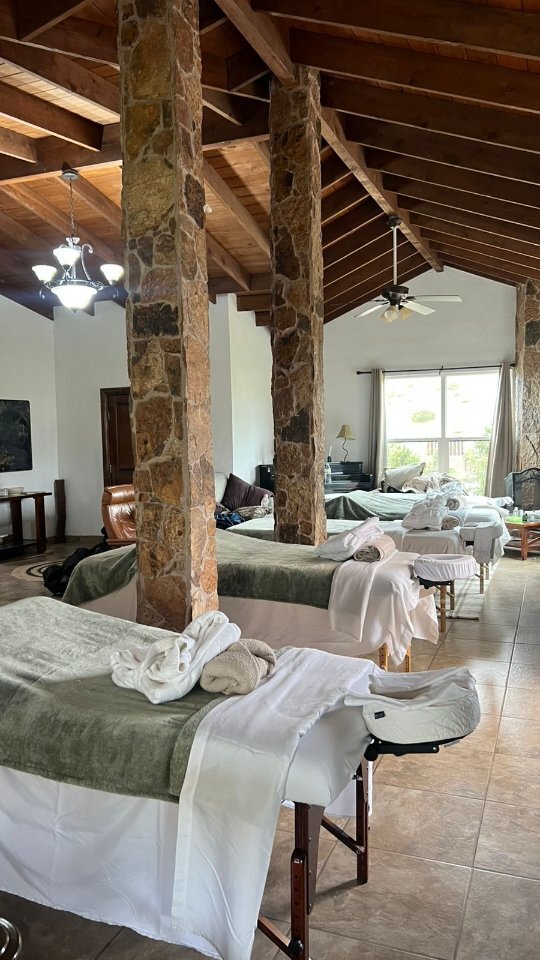 couple massage spa